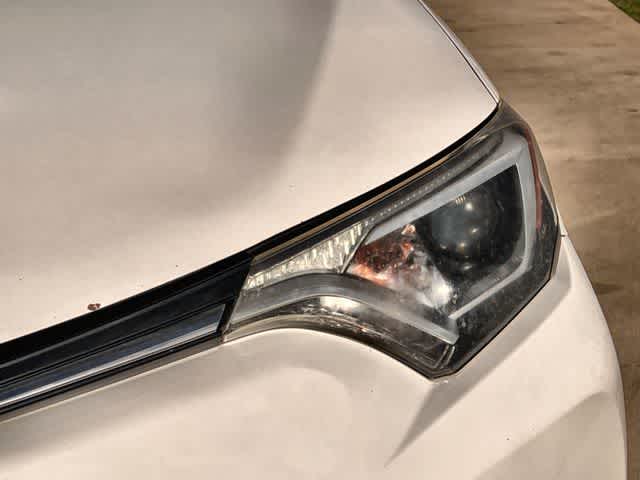 Thumbnail: 2018 Toyota RAV4 - 24
