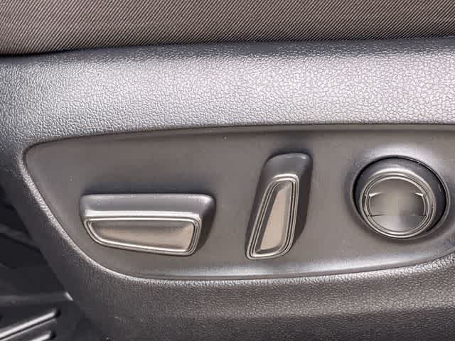 Thumbnail: 2024 Toyota RAV4 - 31