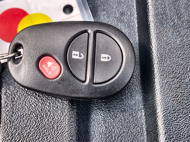 Thumbnail: 2010 Toyota Tacoma - 21