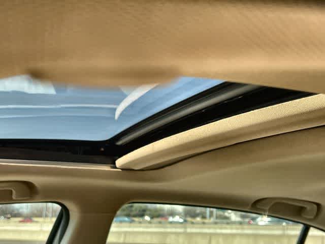 Thumbnail: 2015 Honda Accord - 31