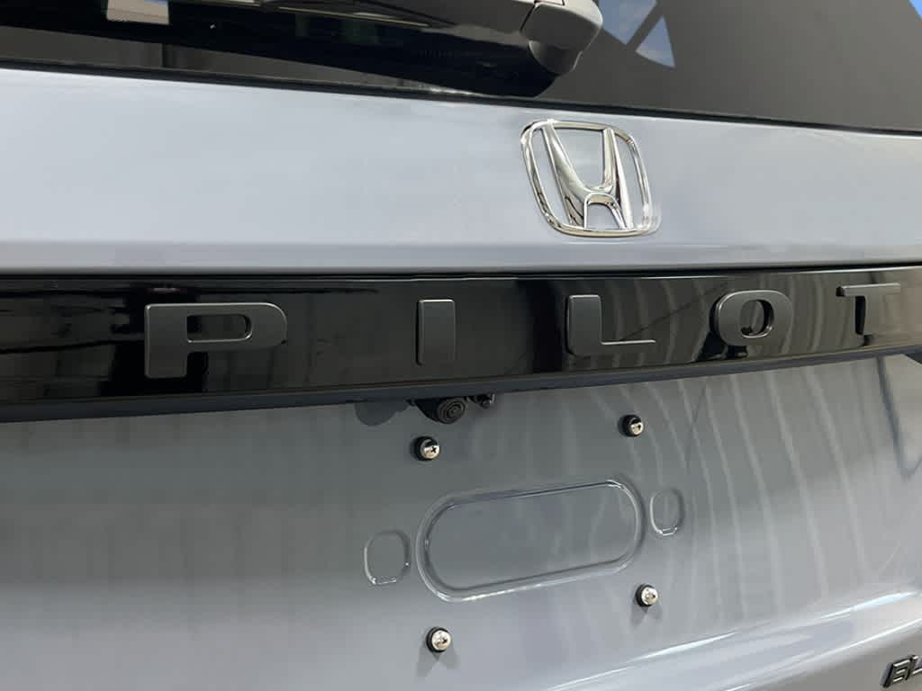 Thumbnail: 2026 Honda Pilot - 7