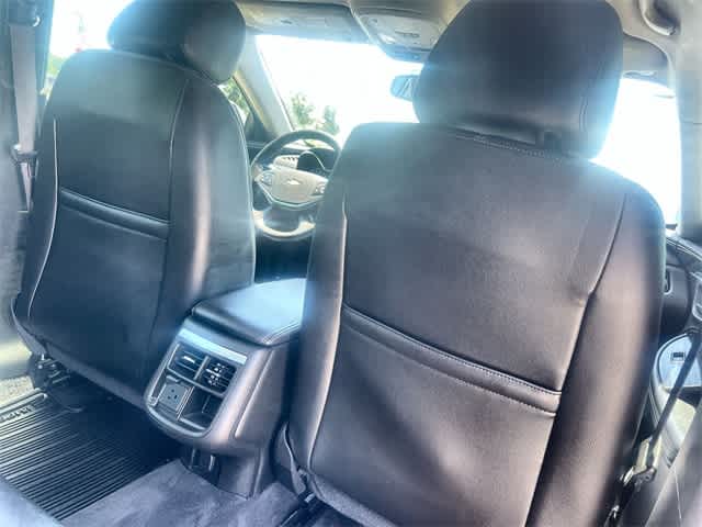 2019 Chevrolet Impala LT 13