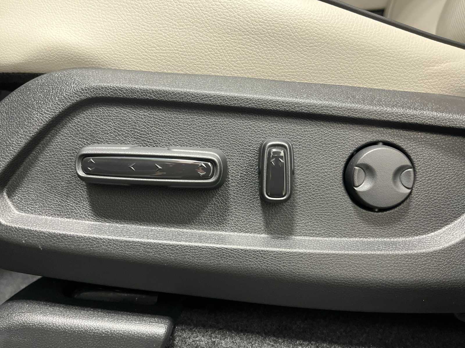 Thumbnail: 2026 Honda Pilot - 12