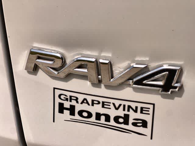 Thumbnail: 2024 Toyota RAV4 - 8