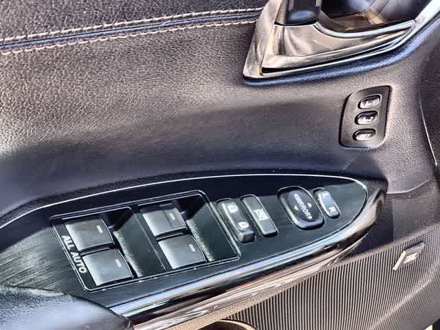 Thumbnail: 2016 Toyota Avalon - 30