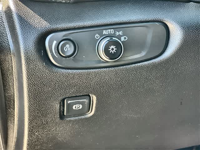 Thumbnail: 2020 Chevrolet Blazer - 29