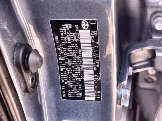 Thumbnail: 2021 Toyota Corolla - 22