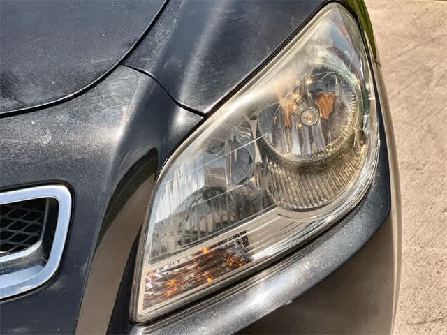 Thumbnail: 2012 Chevrolet Malibu - 24