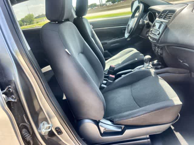 Thumbnail: 2015 Mitsubishi Outlander Sport - 12