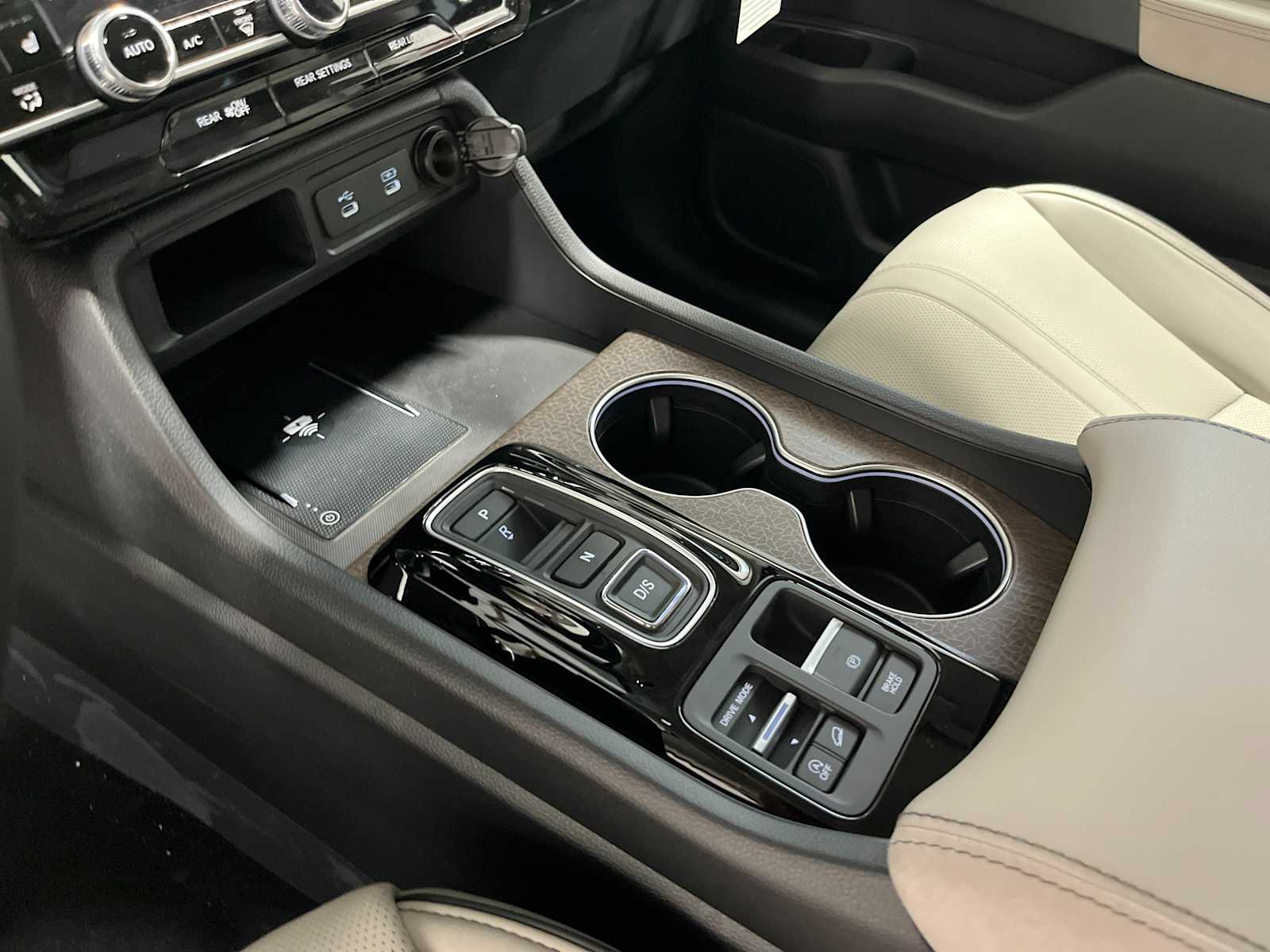 Thumbnail: 2026 Honda Pilot - 15