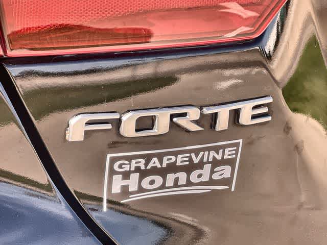 Thumbnail: 2023 Kia Forte - 8