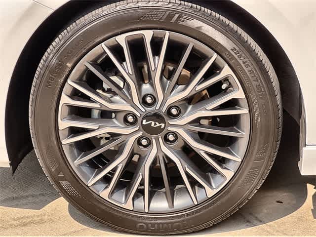 Thumbnail: 2024 Kia Forte - 9
