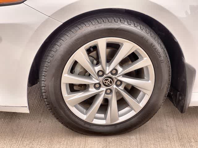 Thumbnail: 2021 Toyota Camry - 9