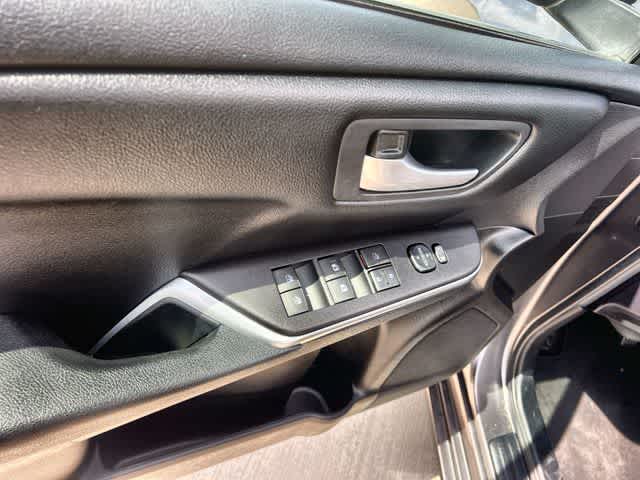 Thumbnail: 2016 Toyota Camry - 29