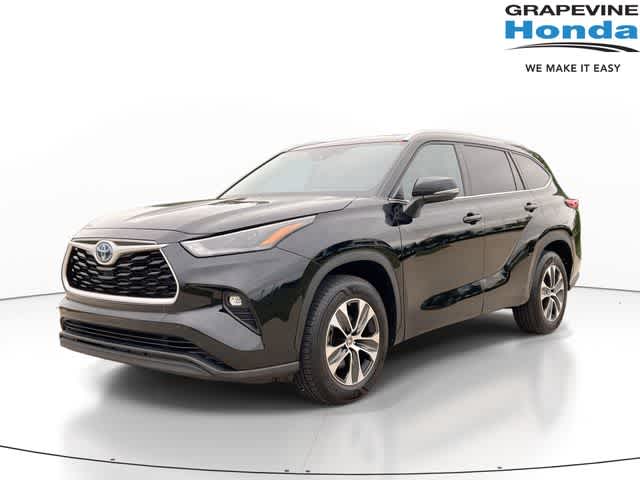 2023 Toyota Highlander XLE -
                  Grapevine, TX