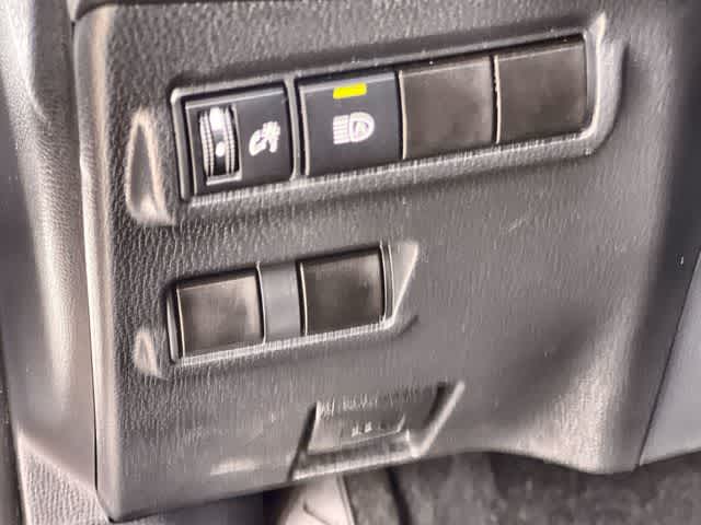 Thumbnail: 2022 Toyota Corolla Cross - 29