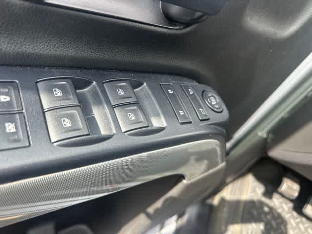 Thumbnail: 2015 Chevrolet Silverado 2500 - 7