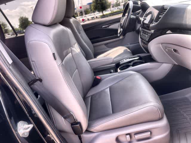Thumbnail: 2019 Honda Pilot - 12