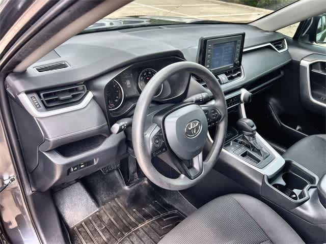 Thumbnail: 2020 Toyota RAV4 - 15