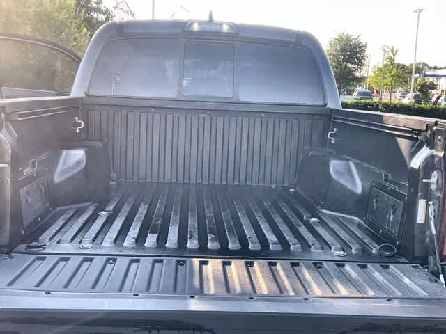 Thumbnail: 2018 Toyota Tacoma - 19
