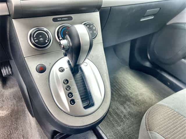 Thumbnail: 2011 Nissan Sentra - 16