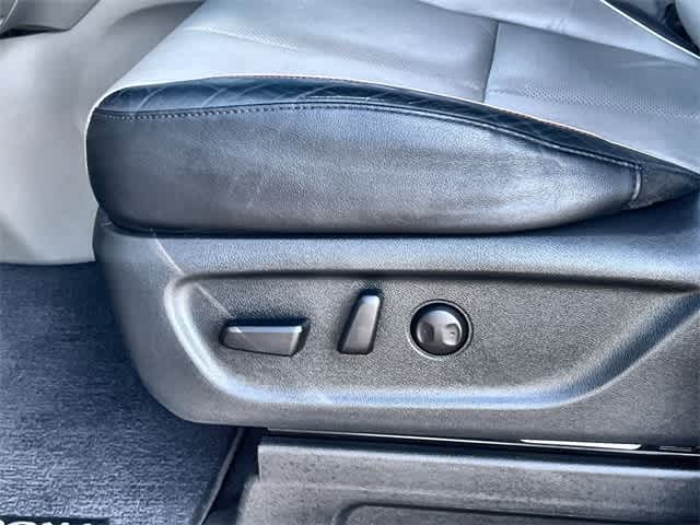 Thumbnail: 2019 Kia Sedona - 31