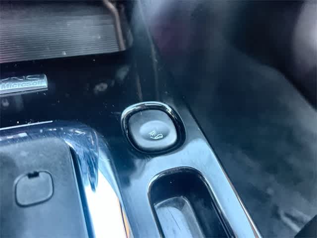 Thumbnail: 2010 Ford Escape - 28