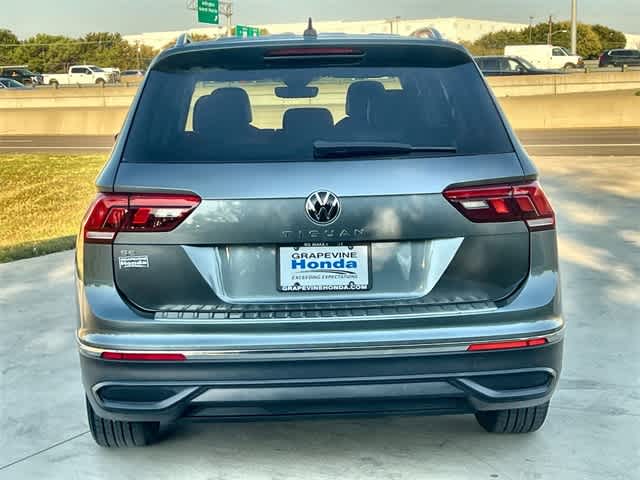 Thumbnail: 2022 Volkswagen Tiguan - 6