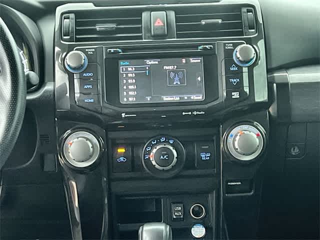 Thumbnail: 2016 Toyota 4Runner - 18