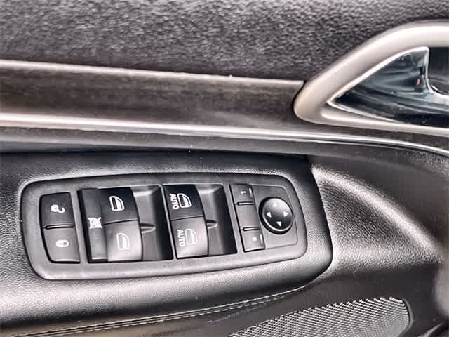 Thumbnail: 2018 Jeep Grand Cherokee - 30