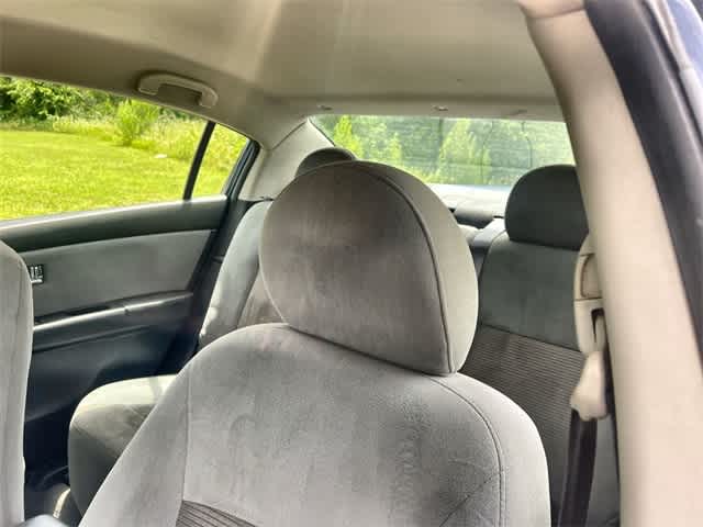 Thumbnail: 2011 Nissan Sentra - 25