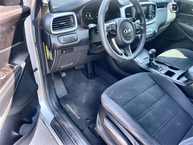 Thumbnail: 2018 Kia Sorento - 3