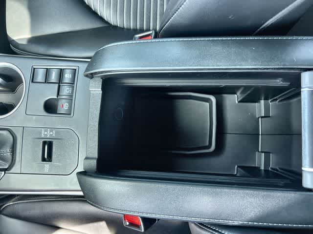 Thumbnail: 2023 Toyota Highlander - 27