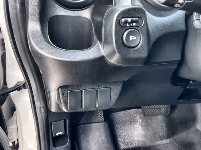 Thumbnail: 2010 Honda Fit - 27