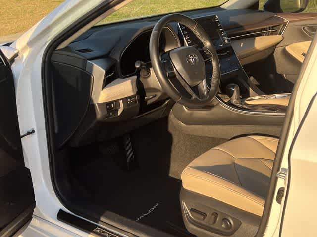 Thumbnail: 2022 Toyota Avalon - 3