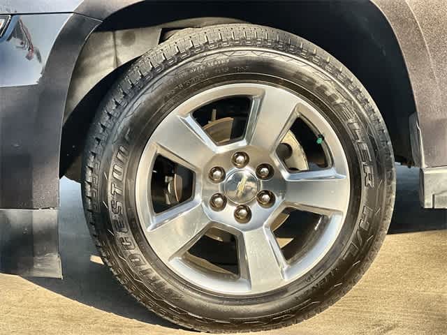 Thumbnail: 2017 Chevrolet Suburban - 8