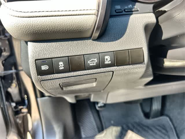 Thumbnail: 2021 Toyota Camry - 28