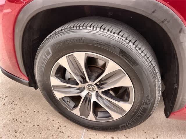 Thumbnail: 2021 Toyota Highlander - 9