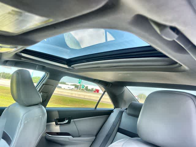 Thumbnail: 2012 Toyota Camry - 32