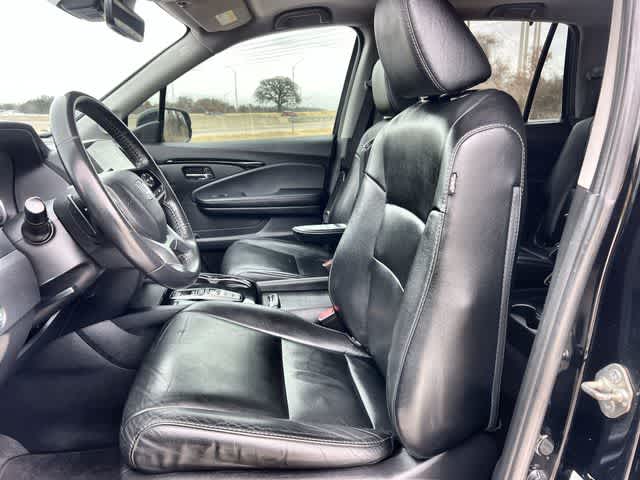 Thumbnail: 2019 Honda Pilot - 11
