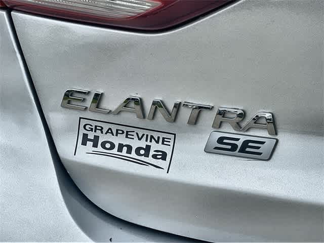 2017 Hyundai Elantra SE 11