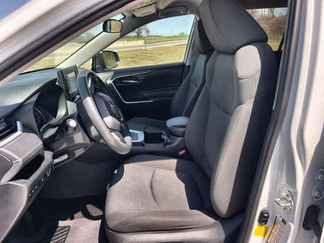 Thumbnail: 2022 Toyota RAV4 - 11