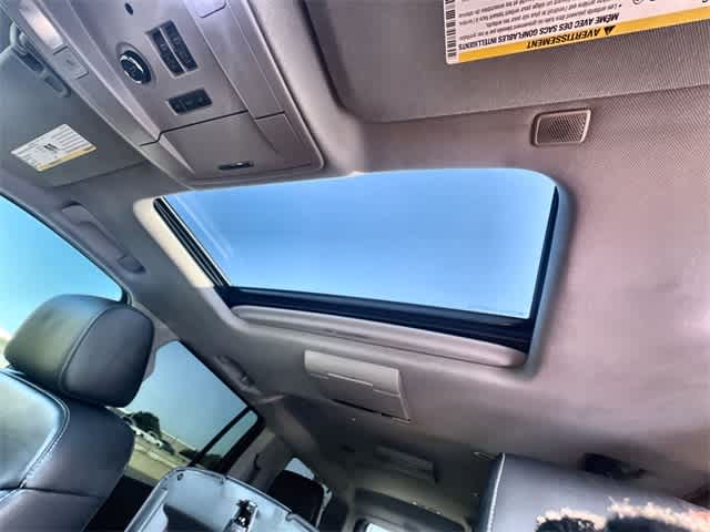 Thumbnail: 2017 Chevrolet Suburban - 31
