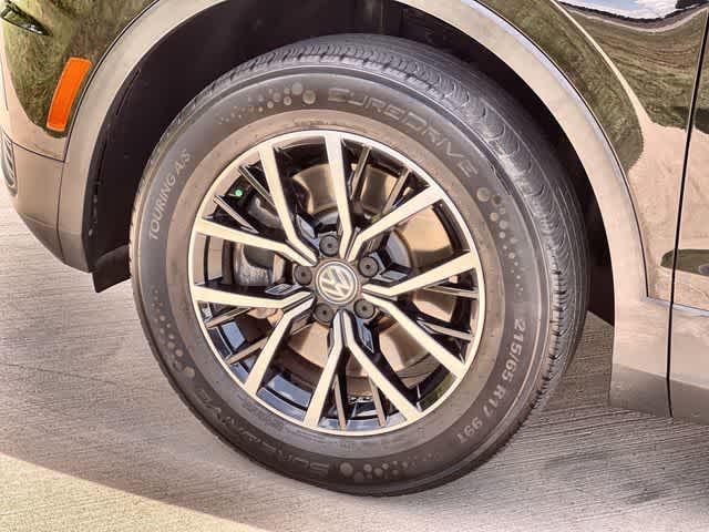 Thumbnail: 2021 Volkswagen Tiguan - 9