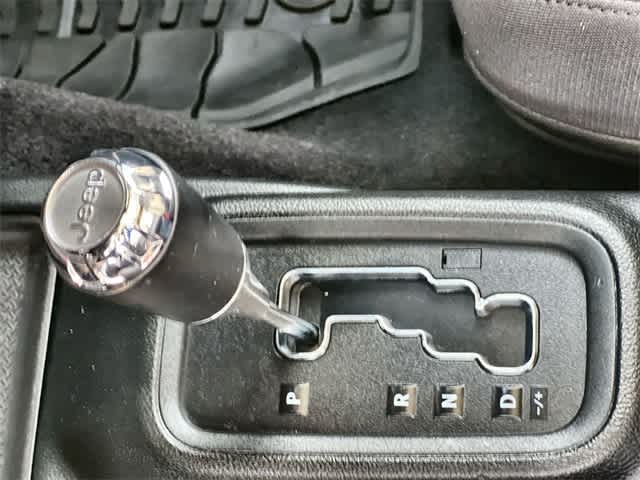 Thumbnail: 2017 Jeep Wrangler - 16