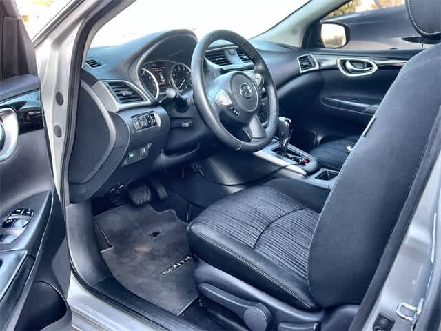 2019 Nissan Sentra SV photo 3