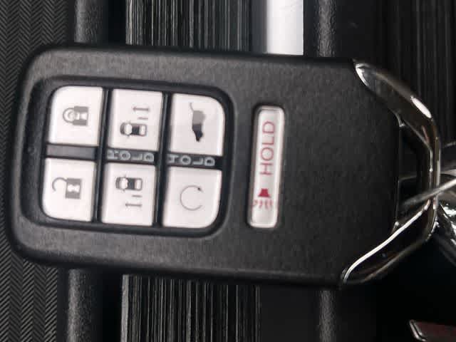 Thumbnail: 2019 Honda Odyssey - 21