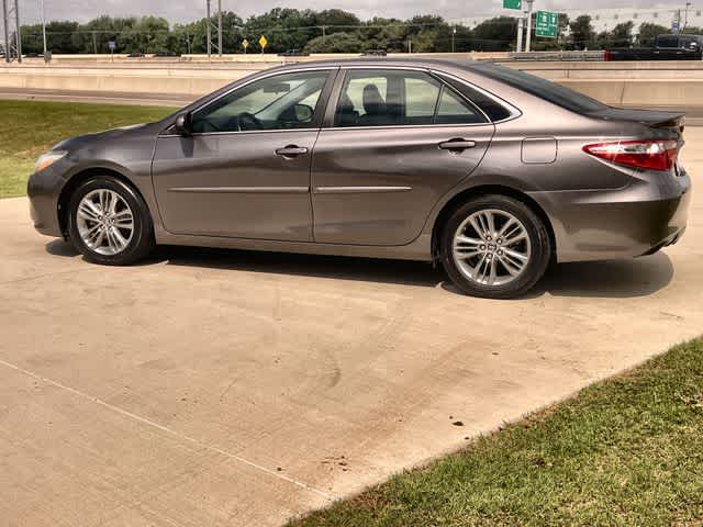 Thumbnail: 2016 Toyota Camry - 4