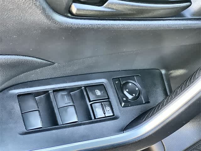 Thumbnail: 2021 Toyota RAV4 - 29