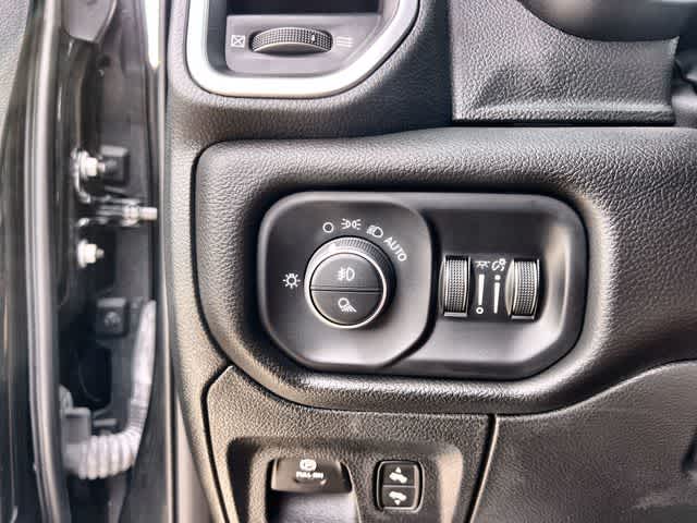 Thumbnail: 2023 RAM 1500 - 29